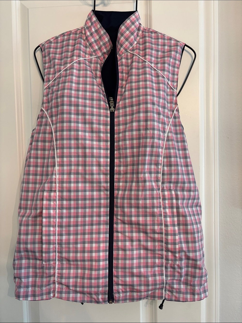 Dockers Golf Women’s Reversible Navy Pink Plaid Lightweight Zip Front Vest. M